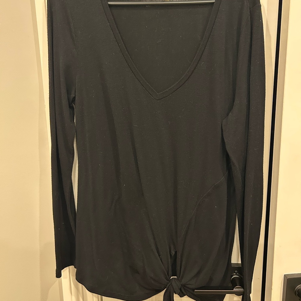Express One Eleven Black V-Neck Long Sleeve Top Size Medium